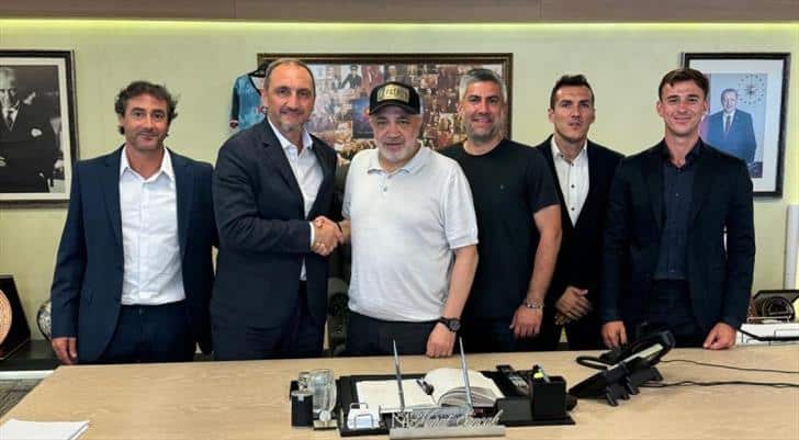 Adana Demirspor Michail Valkanis ile Teknik Direktörlük İçin Anlaştı