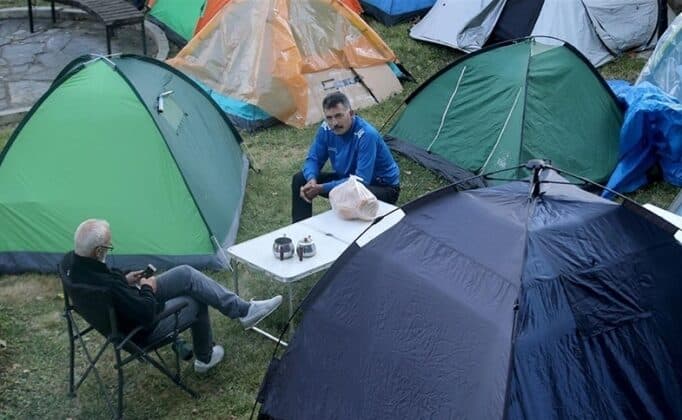 Edirne’de Kırkpınar Yağlı Güreşleri Heyecanı: Çadırda Konaklayan Güreşseverler