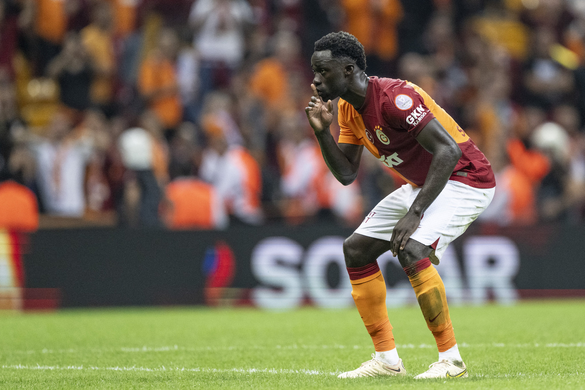 Everton, Davinson Sanchez İçin Galatasaray'a Teklif Sundu