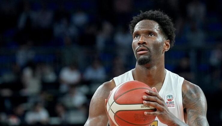 Fenerbahçe Beko Nigel Hayes-Davis ile Sözleşme Uzattı