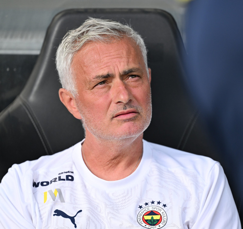 Fenerbahçe, Mourinho İle Transfer Çalışmalarını Sürdürüyor