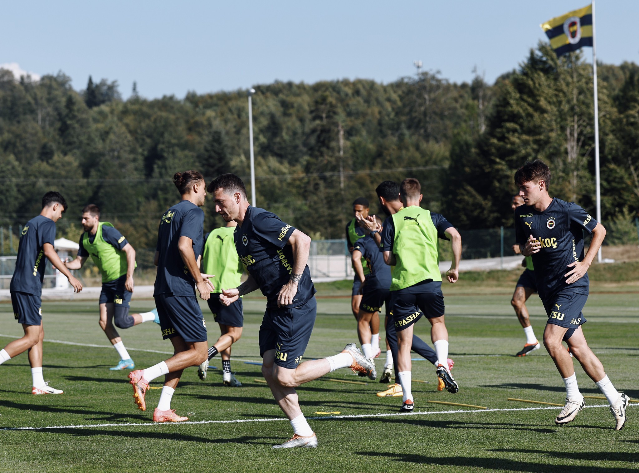 Fenerbahçe Transfer Çalışmaları Hız Kesmeden Devam Ediyor