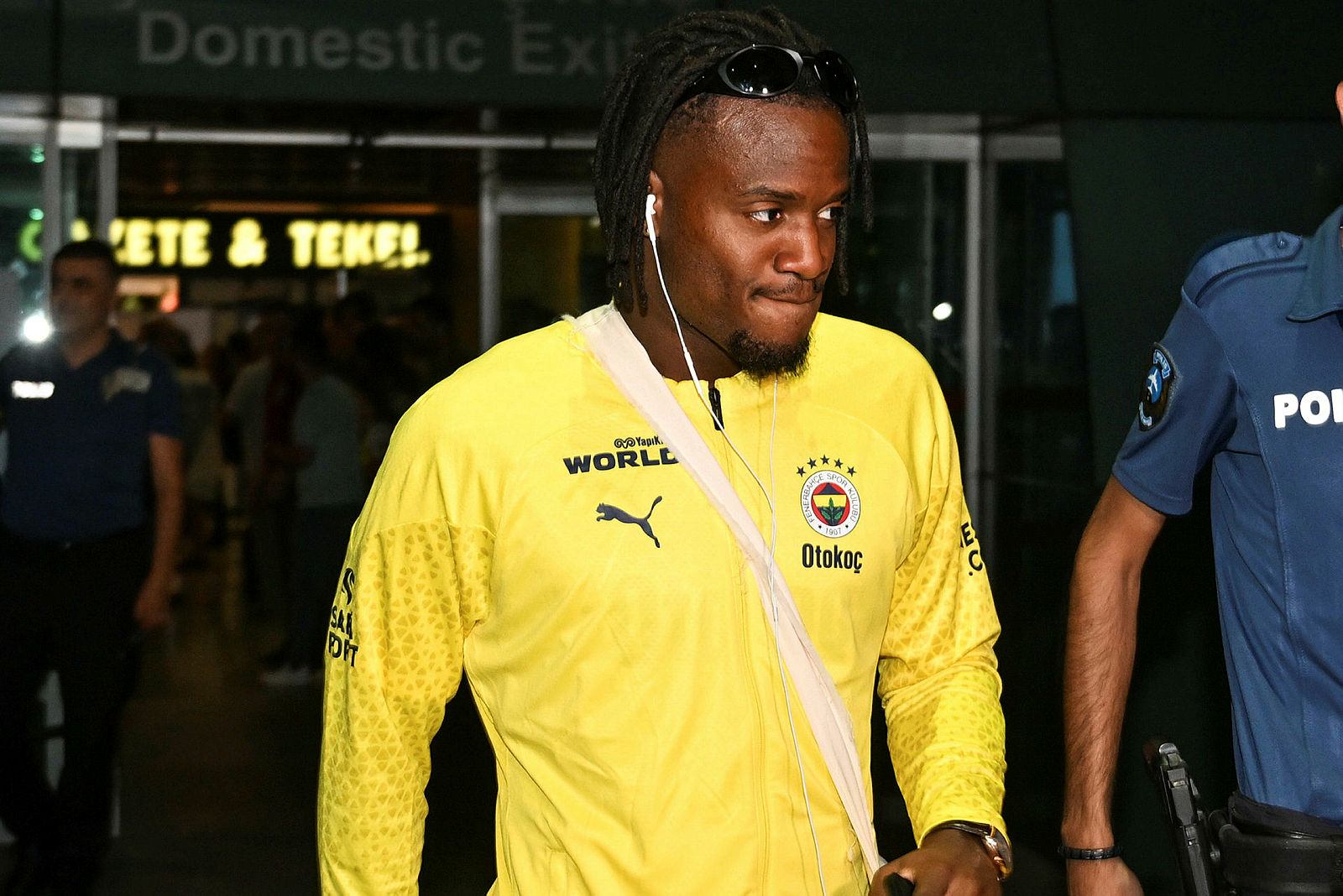 Fenerbahçe'de Transfer Çalışmaları ve Oyuncu Ayrılıkları