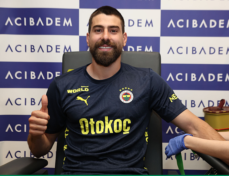 Fenerbahçe'de Transfer Hareketliliği Devam Ediyor