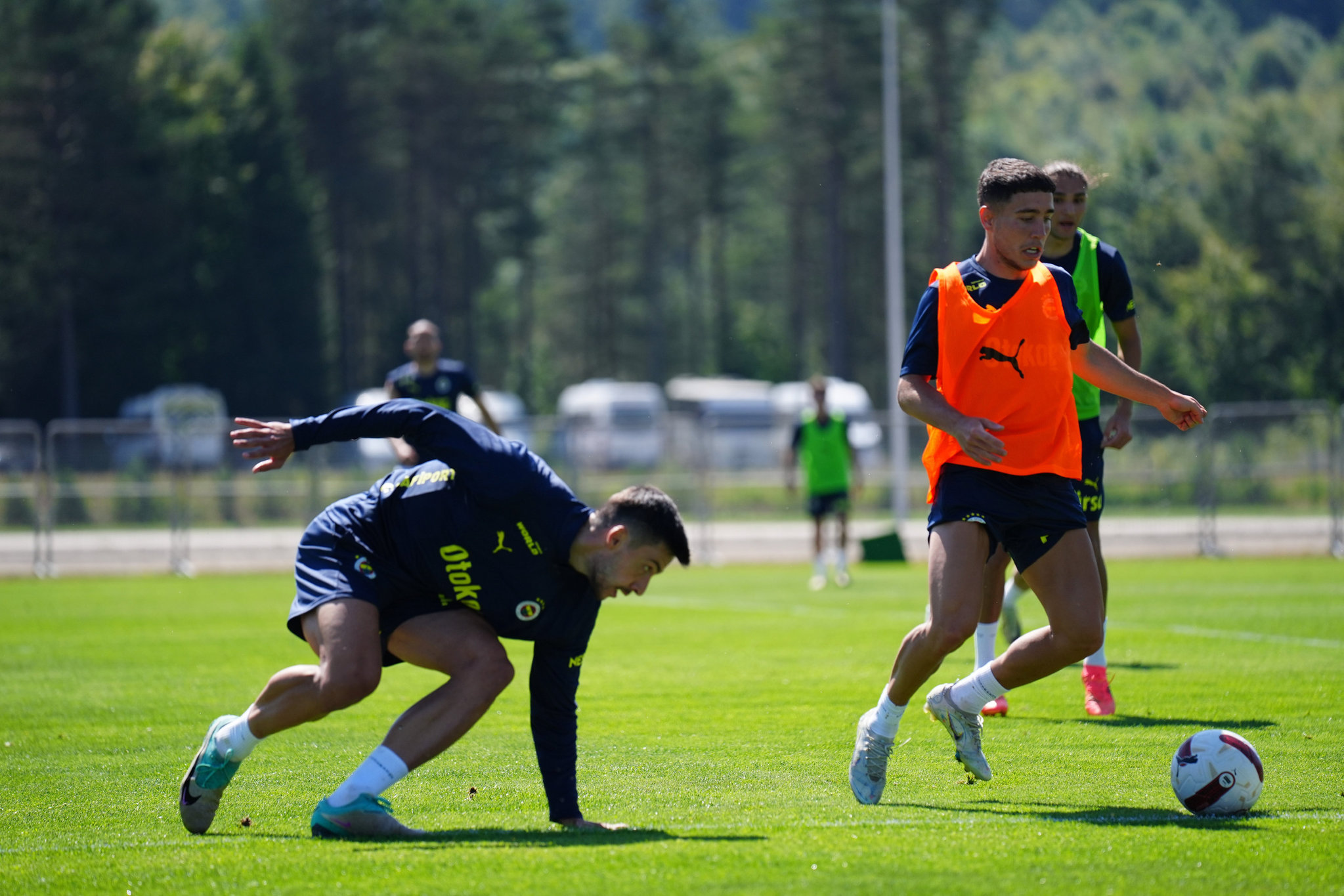 Fenerbahçe'nin Transfer Çalışmaları Hız Kesmeden Devam Ediyor