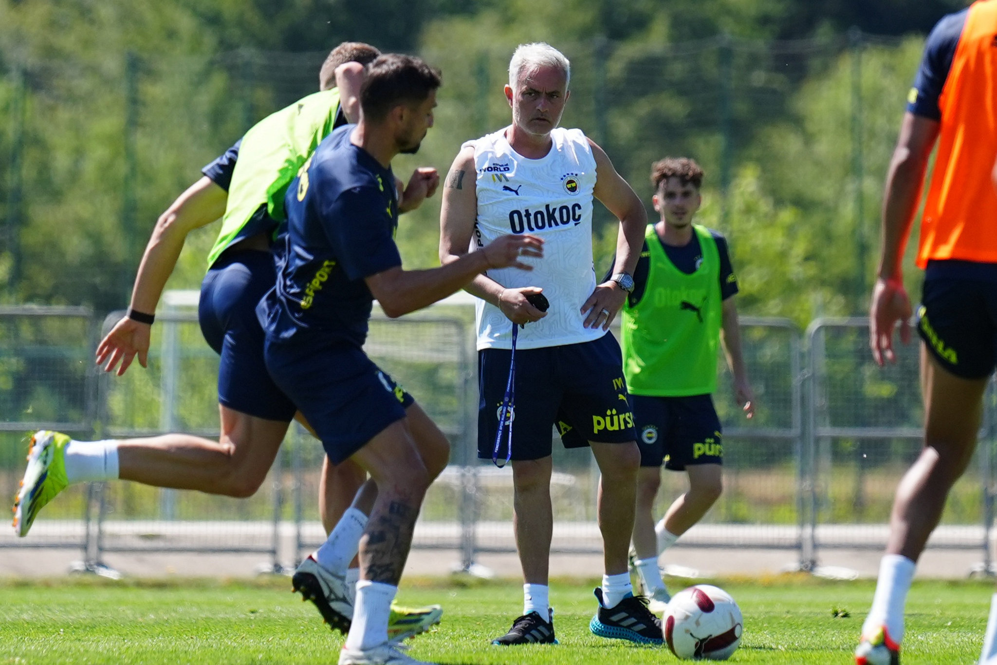 Fenerbahçe'nin Transfer Hedefi: M'Bala Nzola