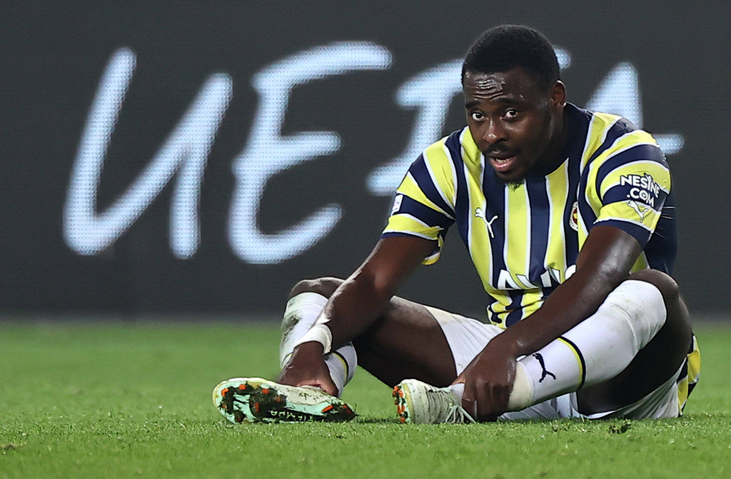 Fenerbahçe'nin Transferi Bright Osayi-Samuel İçin İngiltere'den 3 Talip Çıktı