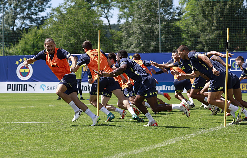 Fenerbahçe Avusturya'ya Gitti