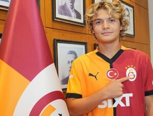 Galatasaray, Efe Akman ile Profesyonel Sözleşme İmzaladı