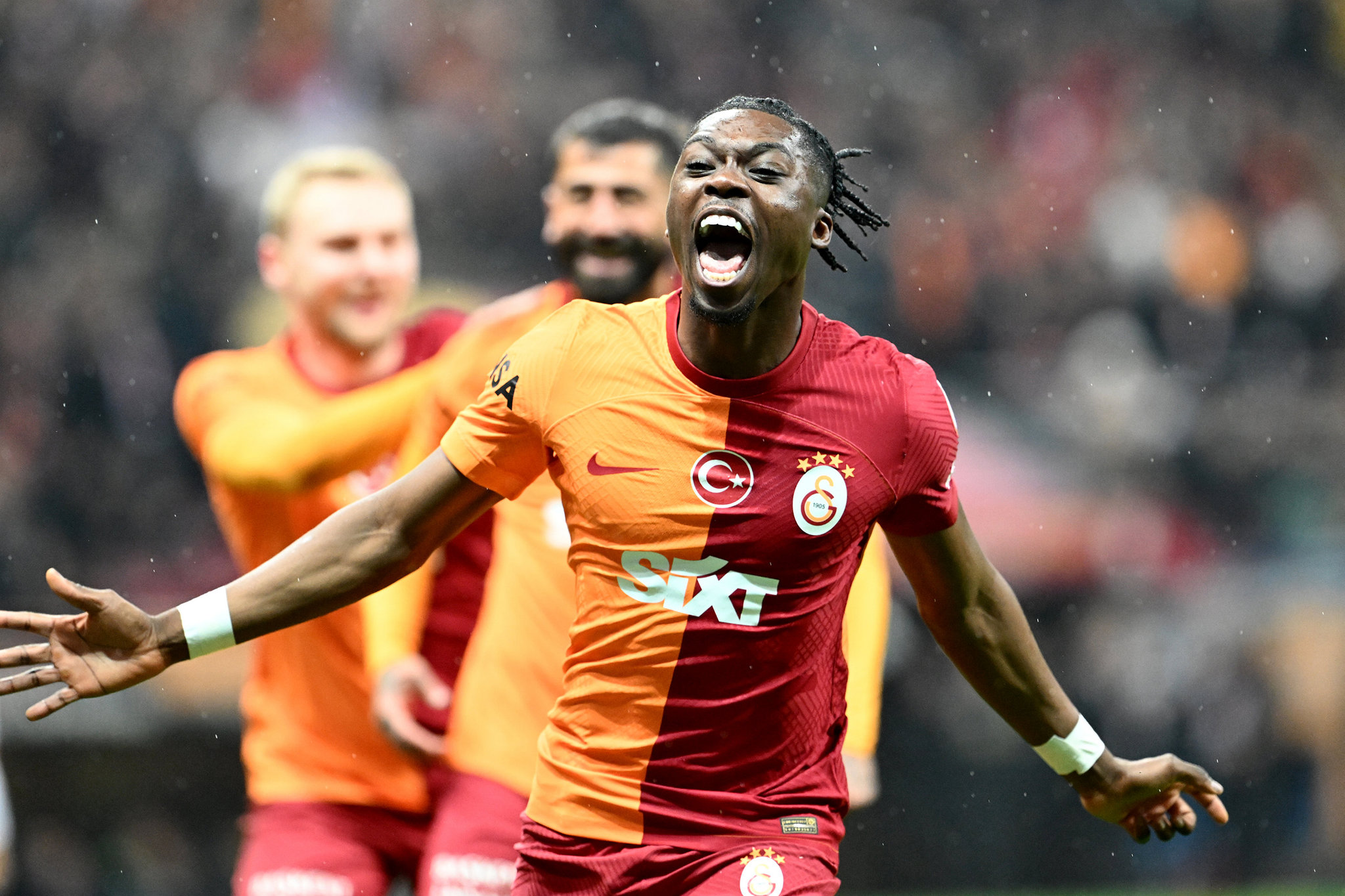 Galatasaray, Şampiyonluk İddiasını Sürdürüyor