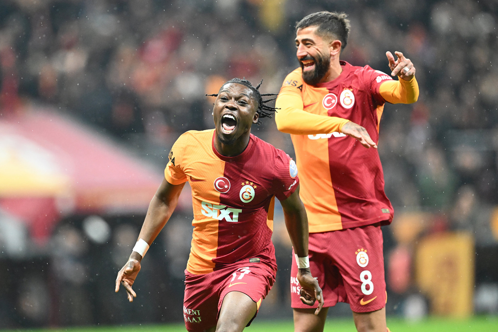 Galatasaray, Şampiyonluk İddiasını Sürdürüyor