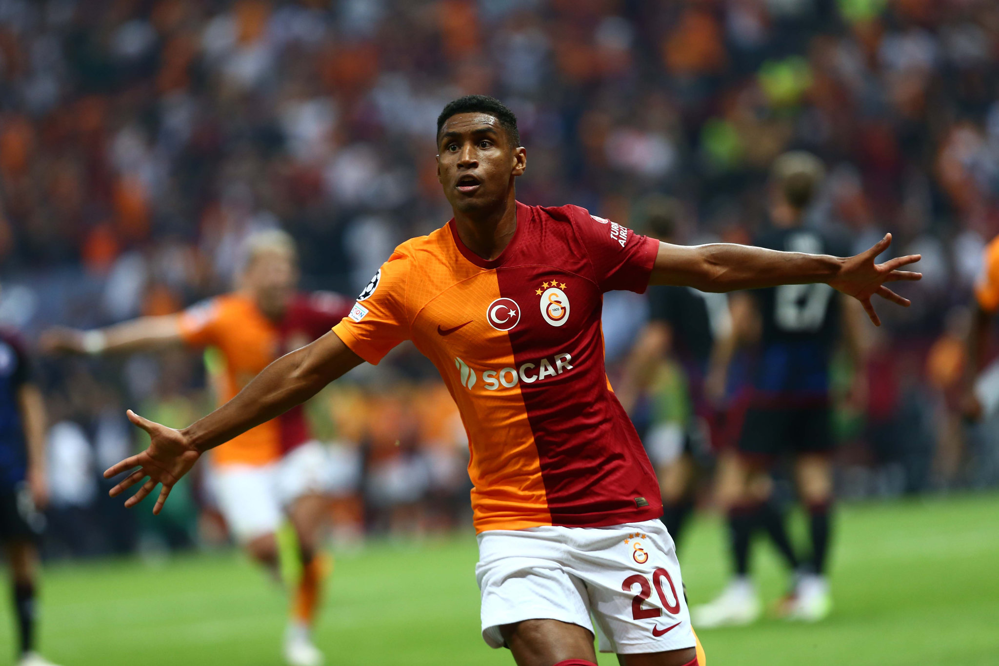 Galatasaray Transfer Çalışmaları Hız Kesmeden Devam Ediyor