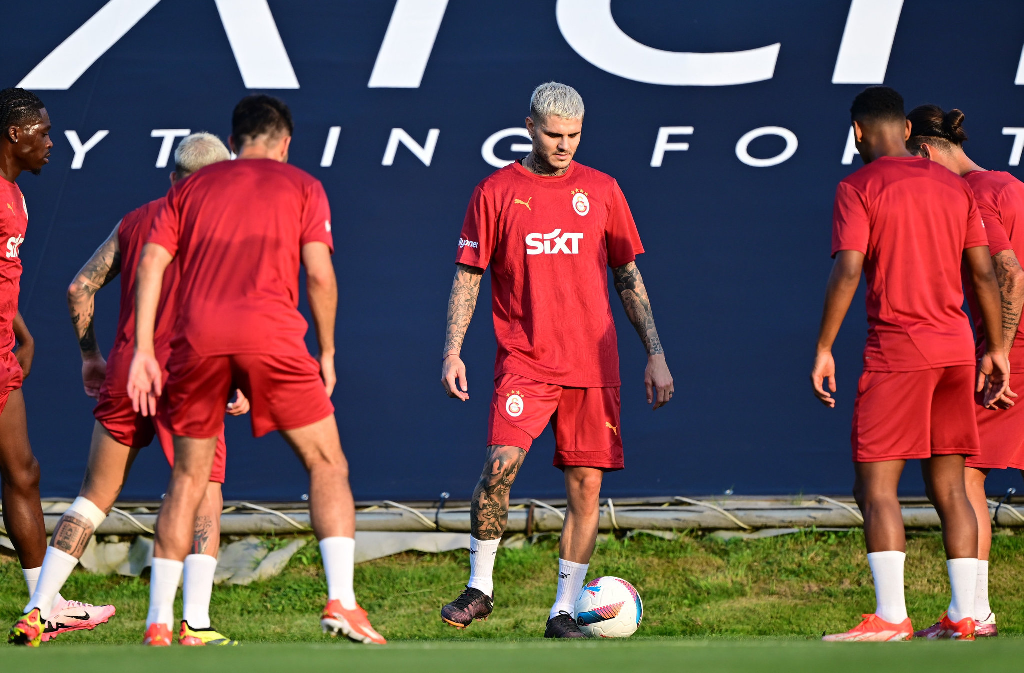 Galatasaray Transfer Çalışmaları ve Kamp Detayları