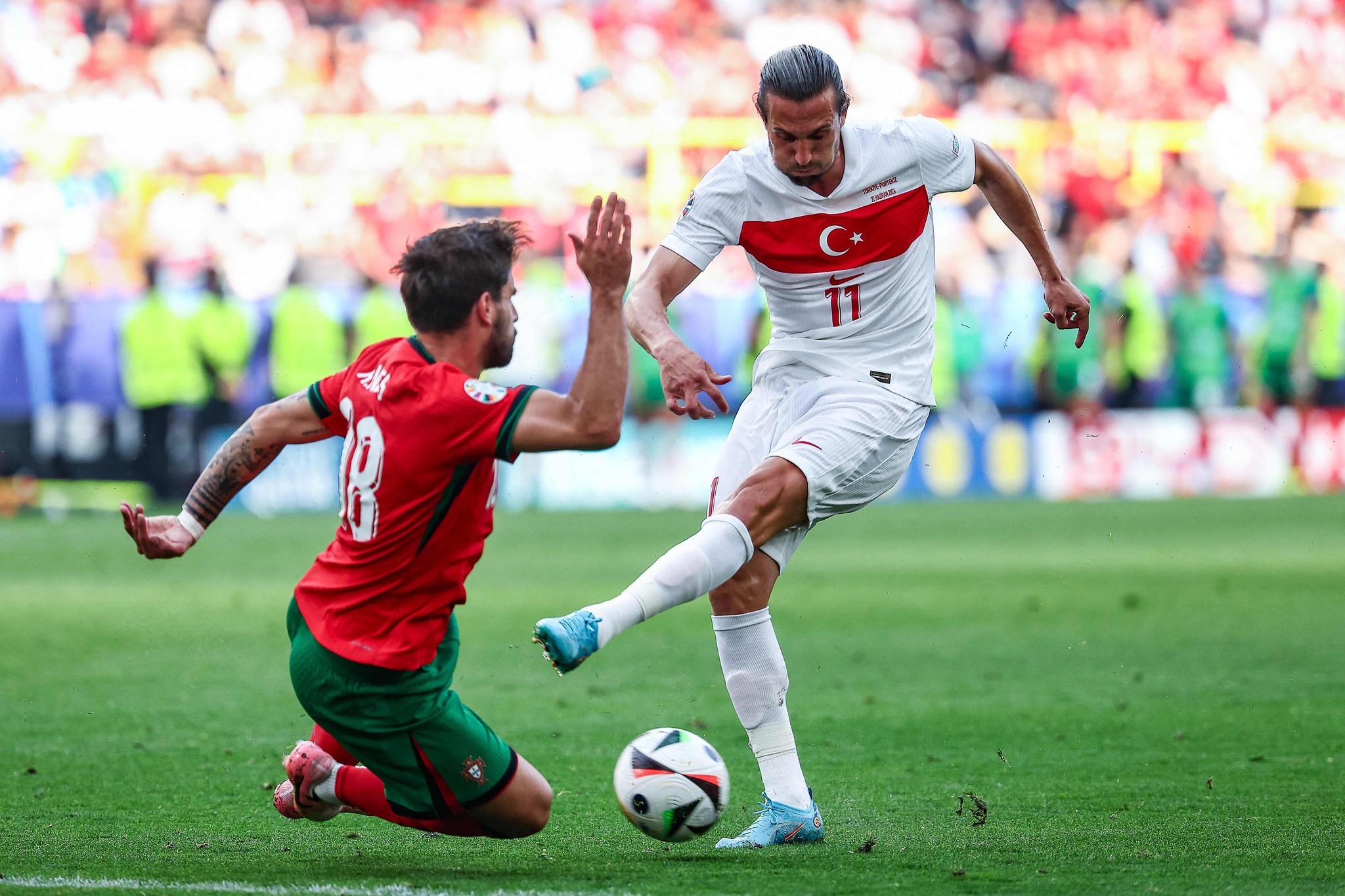 Galatasaray Transfer Gündeminde: Yusuf Yazıcı İddiaları