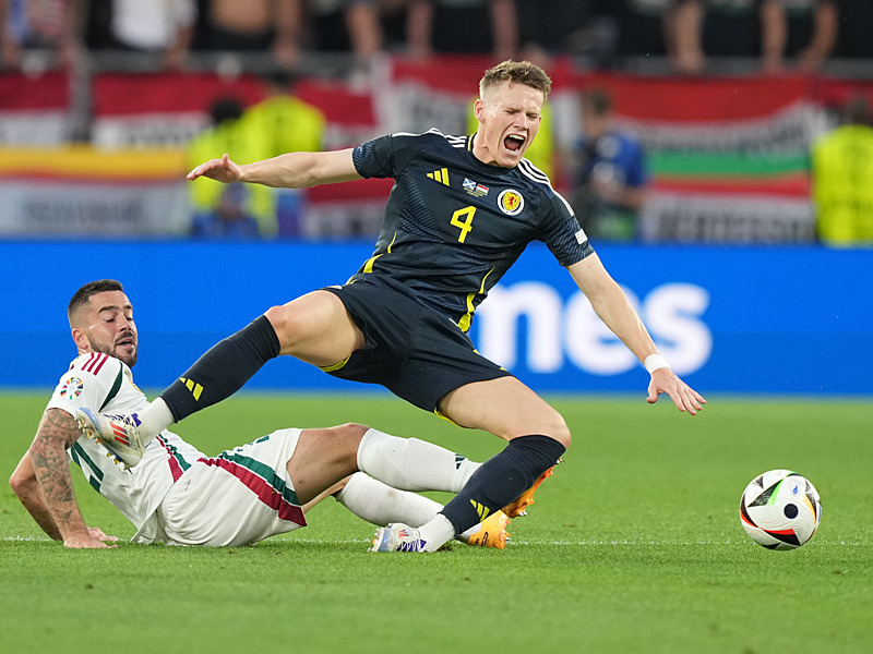 Galatasaray Transferde Hedefini Belirledi: McTominay İle İlgileniyor!