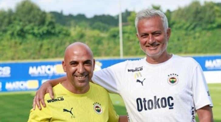 Jose Mourinho, Eski Futbolcusunu Asistanı Olarak Tanıttı