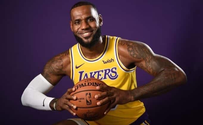 LeBron James, Lakers ile Maksimum Kontrat İçin Anlaşabilir