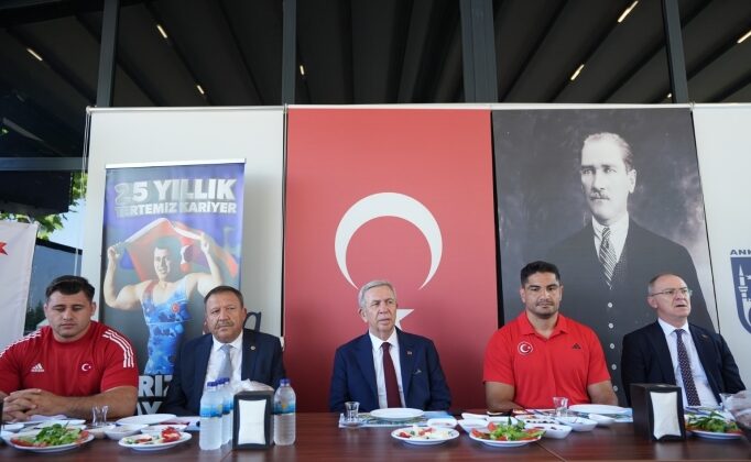 Mansur Yavaş Sporculara Olimpiyatlar Öncesi Başarılar Diledi