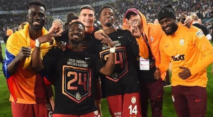 Serge Aurier Galatasaray’dan Ayrıldı