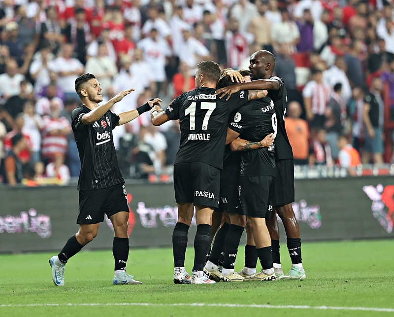 Beşiktaş'ın İç Sahada Üstünlüğü