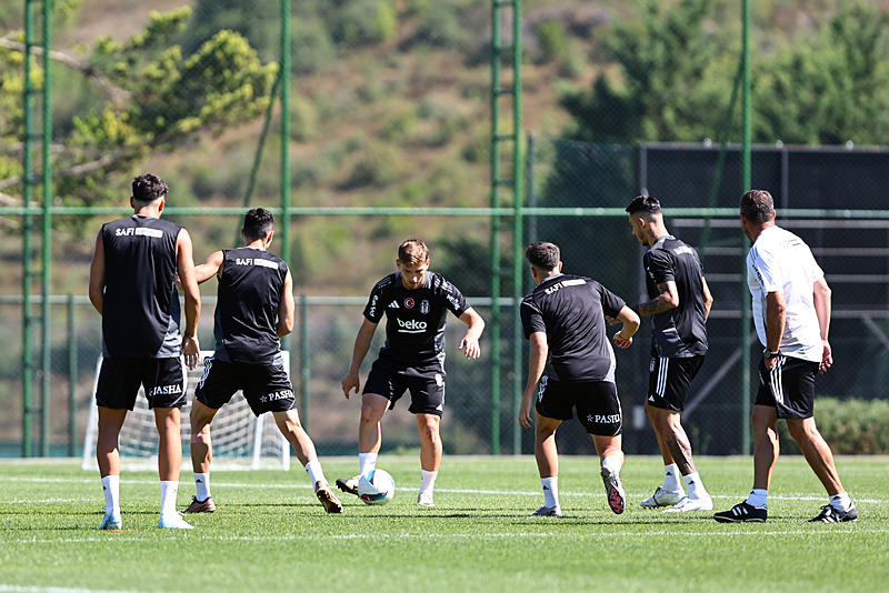 Beşiktaş ve Antalyaspor'un Tarihi Rekabeti