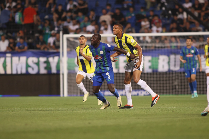 Fenerbahçe, Çaykur Rizespor'u 5-0 Geçti