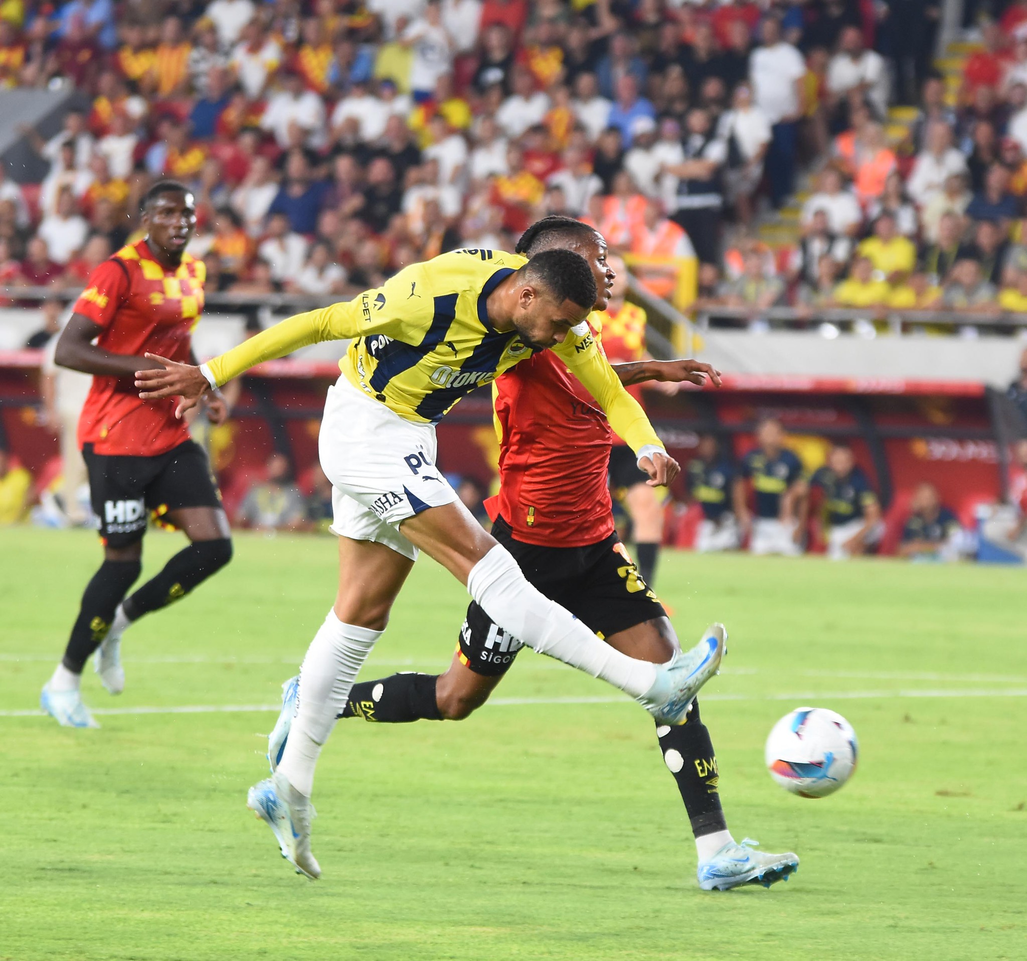 Fenerbahçe, Göztepe ile 2-2 Beraber Kaldı ve Yeni Transfer Youssef En-Nesyri İlk Golünü Attı