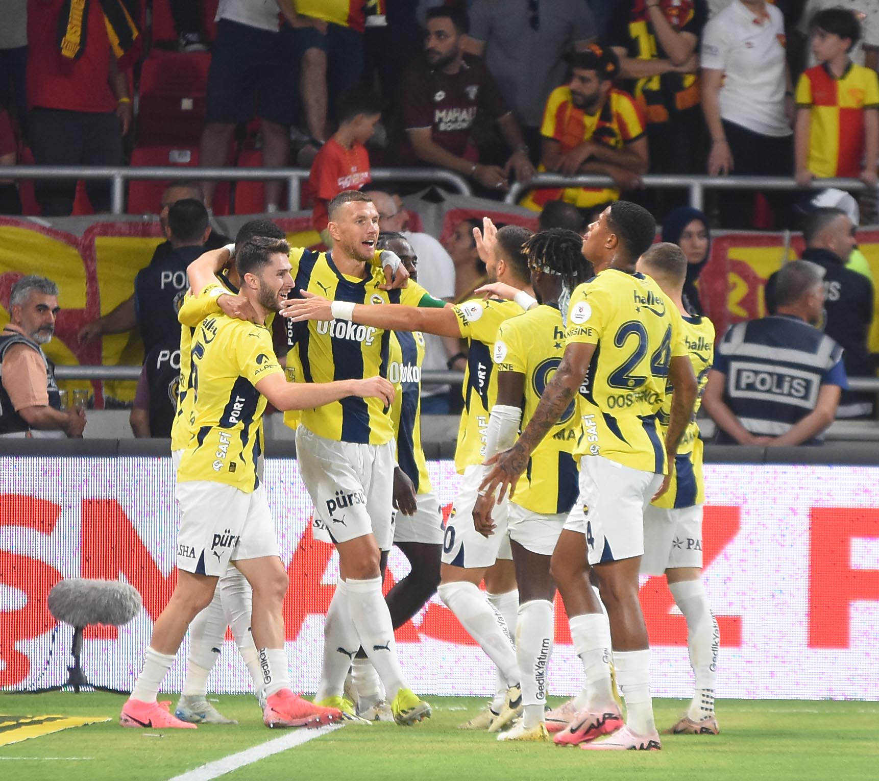 Fenerbahçe, Göztepe ile 2-2 Beraber Kaldı