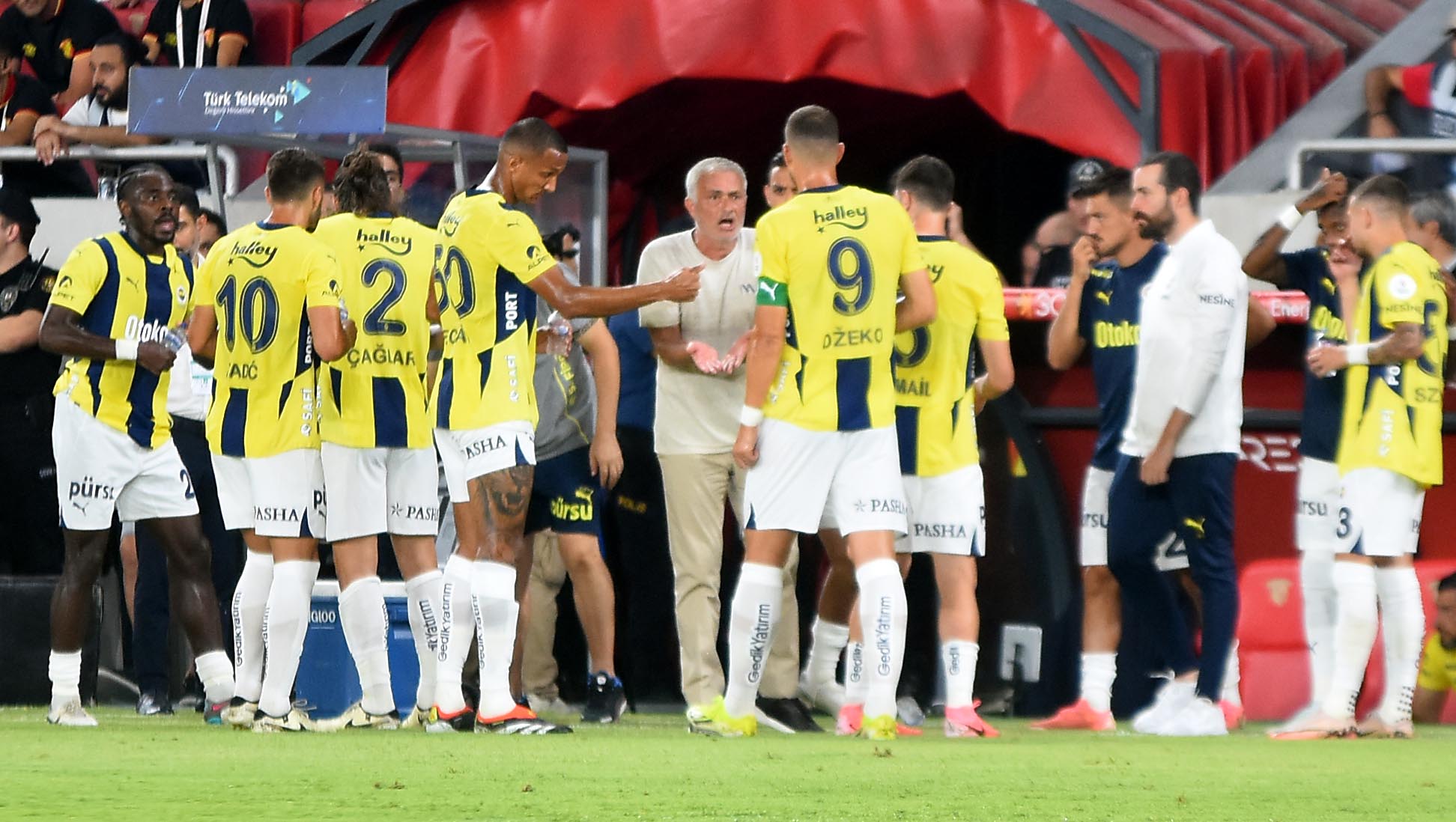 Fenerbahçe, Göztepe ile Beraberlik Yaşadı