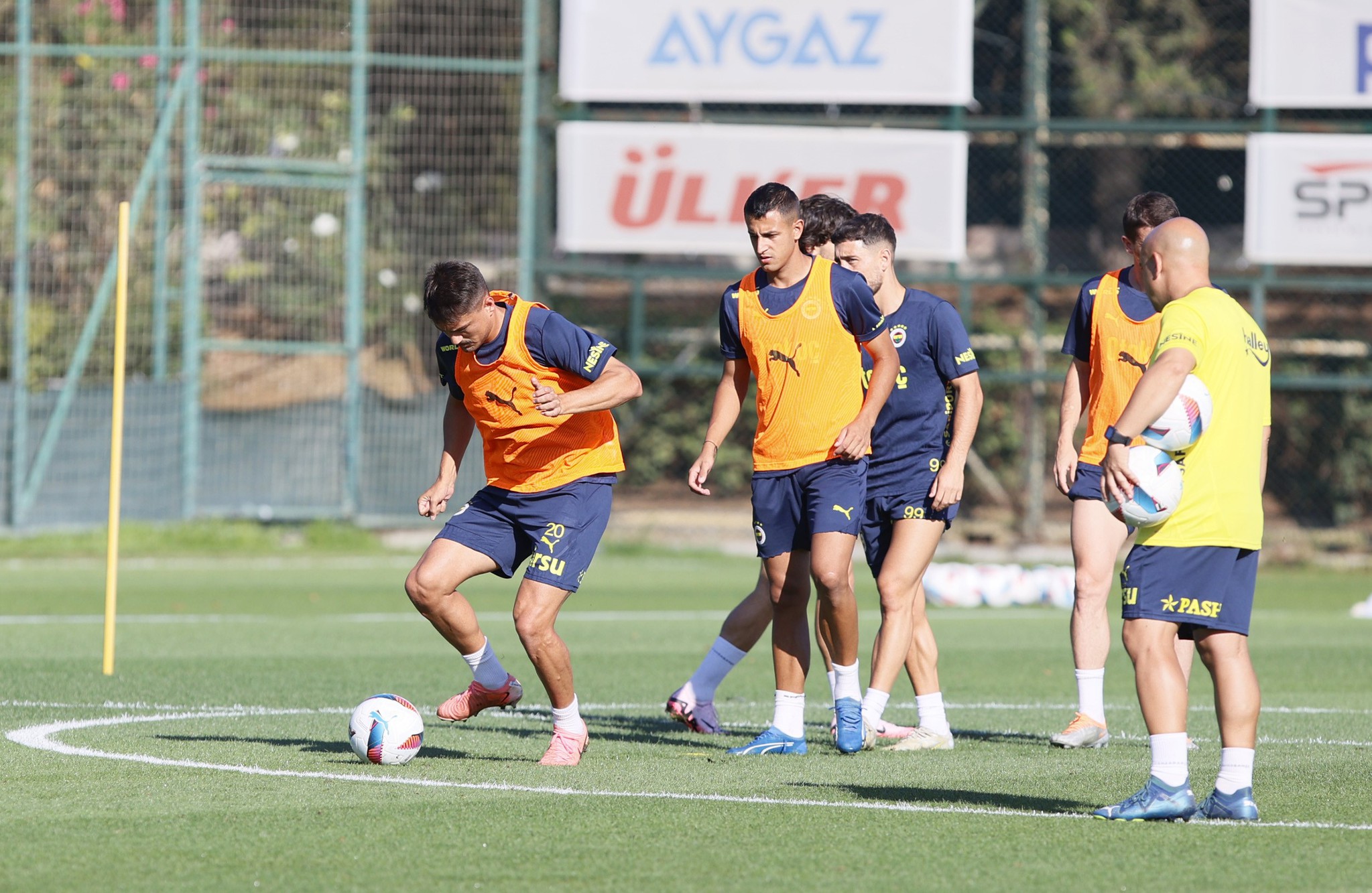 Fenerbahçe'nin Göztepe ile Beraberliği ve Transfer Gelişmeleri