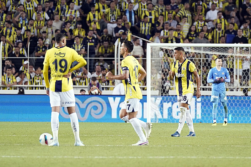 Fenerbahçe'nin Şampiyonlar Ligi'ne Veda Süreci ve Göztepe Maçı Hazırlıkları