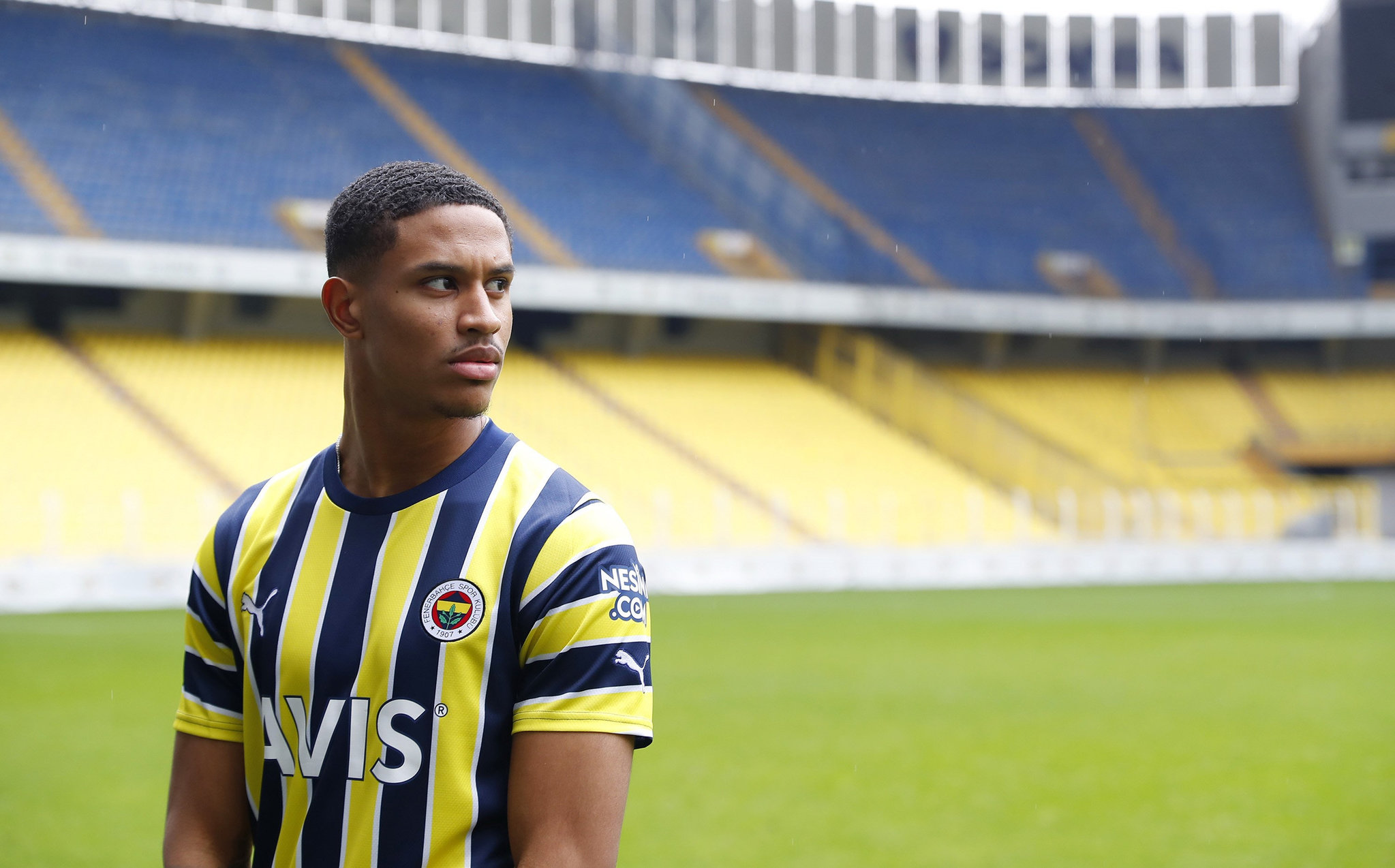 Fenerbahçe'nin Yıldız Oyuncusu Jayden Oosterwolde'ye Gelen Teklifler