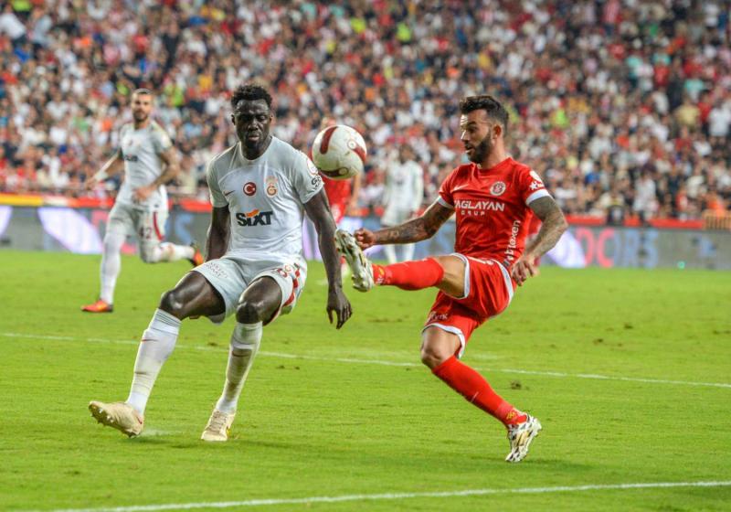 Galatasaray'ın Davinson Sanchez ile İlgili Transfer Gelişmeleri