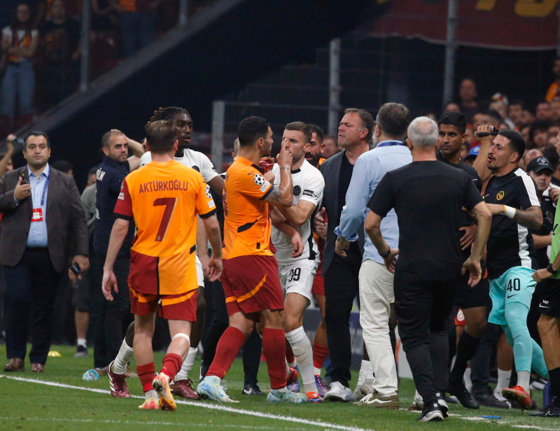 Galatasaray, UEFA Şampiyonlar Ligi'ne Veda Etti, Muslera'ya Ağır Ceza Yolda