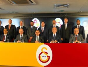 Galatasaray Yönetiminde Sürpriz İstifa