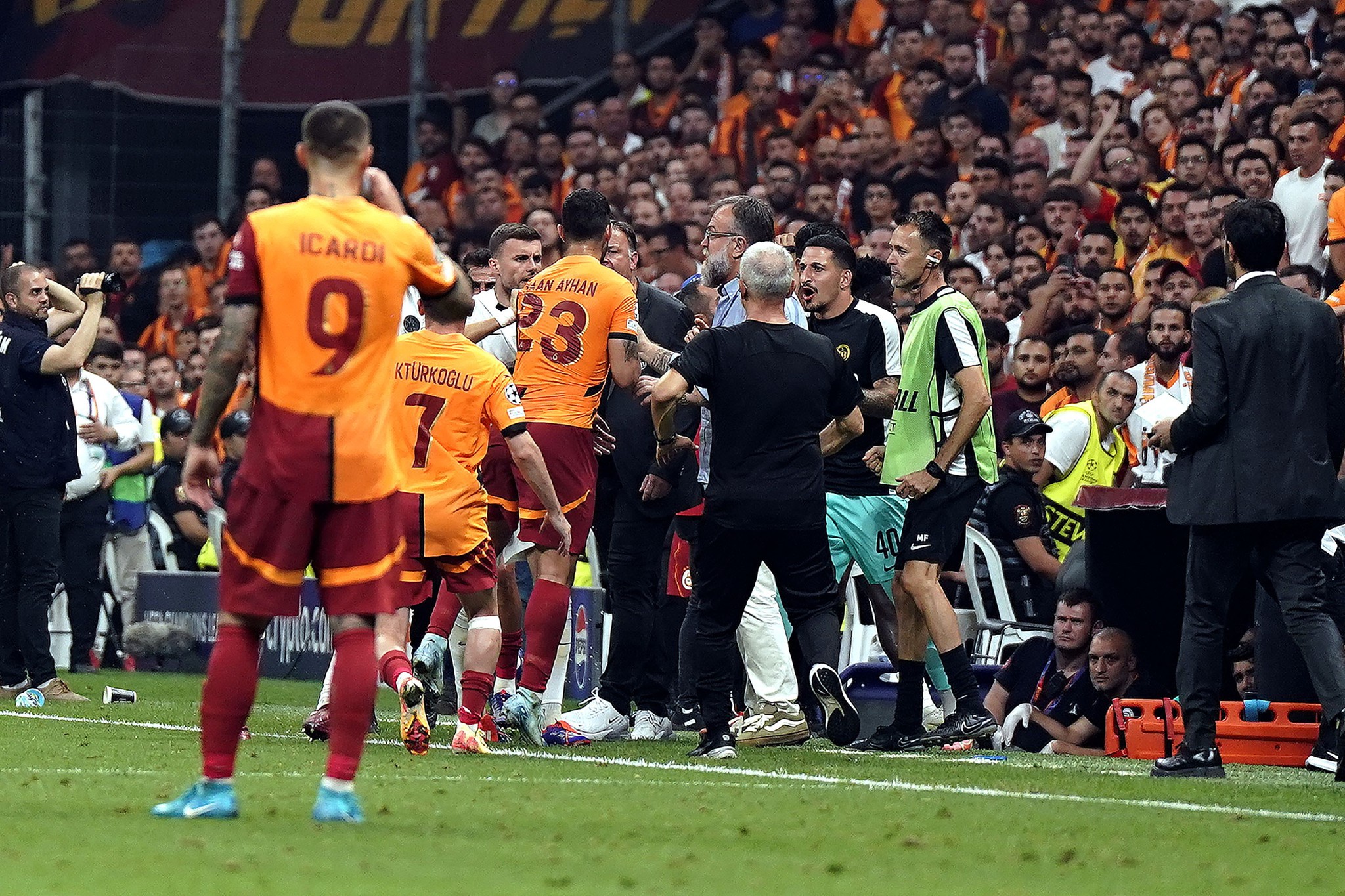 Galatasaray, Young Boys'a Yenilerek UEFA Şampiyonlar Ligi'ne Veda Etti