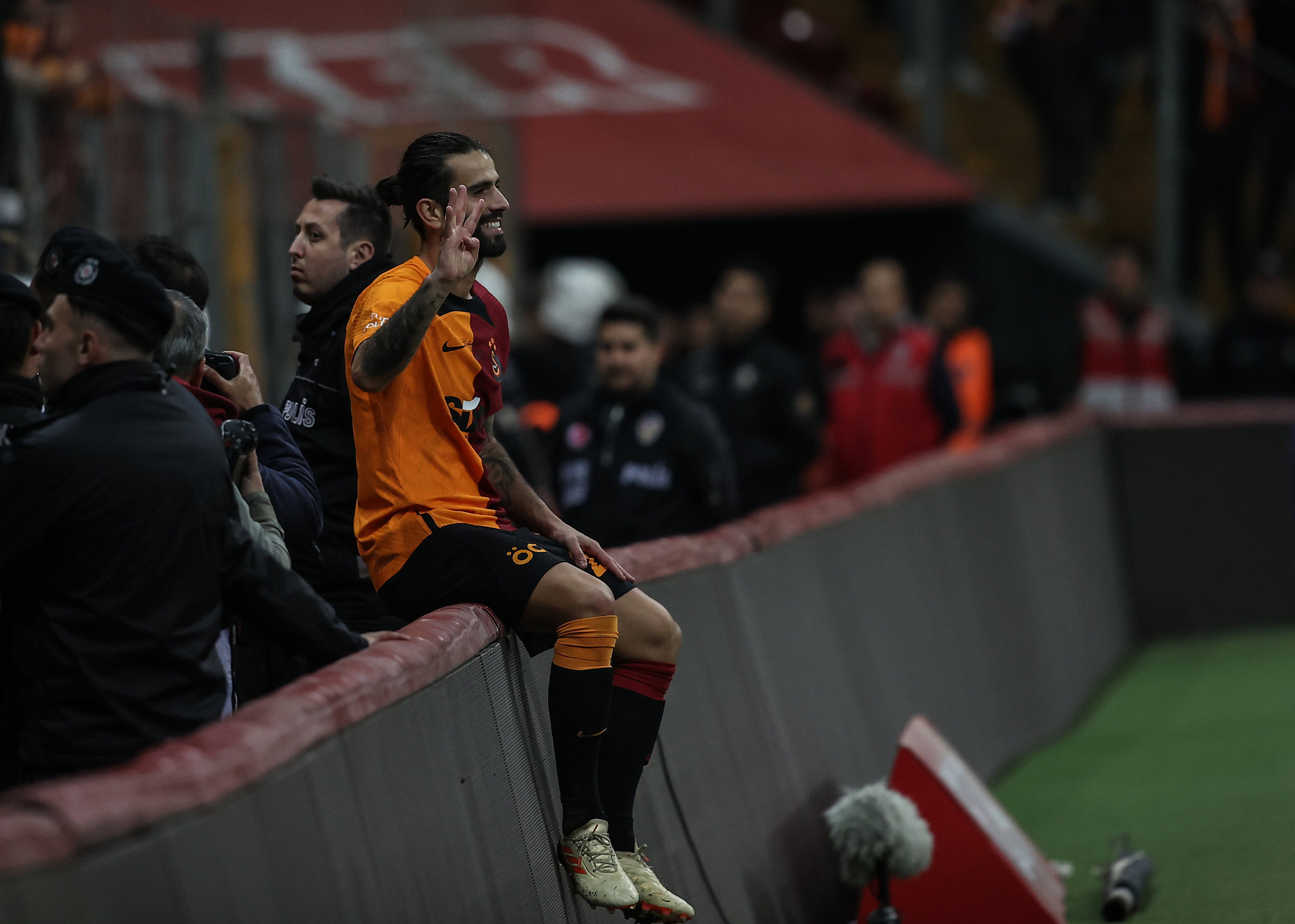 Galatasaray'da Okan Buruk'un Planları: Sergio Oliveira'nın Geleceği