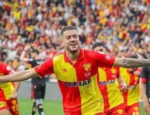 Göztepe – Fenerbahçe Maçında Tartışmalı VAR Kararı