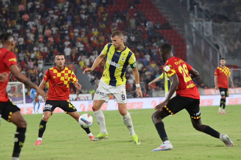 Göztepe ve Fenerbahçe'nin Dramatiik Maçı: 2-2 Beraberlik