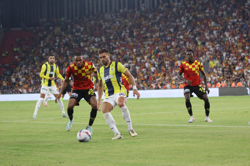 Göztepe ve Fenerbahçe'nin Dramatiik Maçı: 2-2 Beraberlik