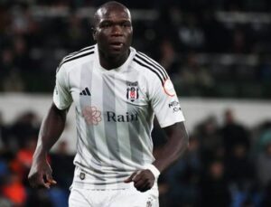 Vincent Aboubakar’ın AEK ile İlgili Transfer İddiaları Reddedildi