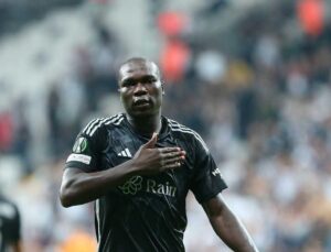 Vincent Aboubakar’ın AEK ile Transfer İddiaları Reddedildi