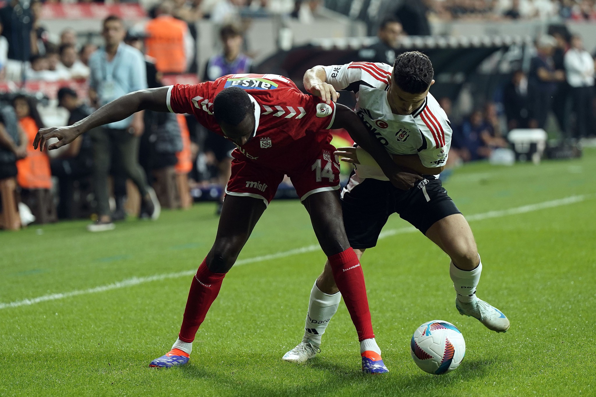 Beşiktaş, Sivasspor'u 2-0 Geçti: Maçın Analizi