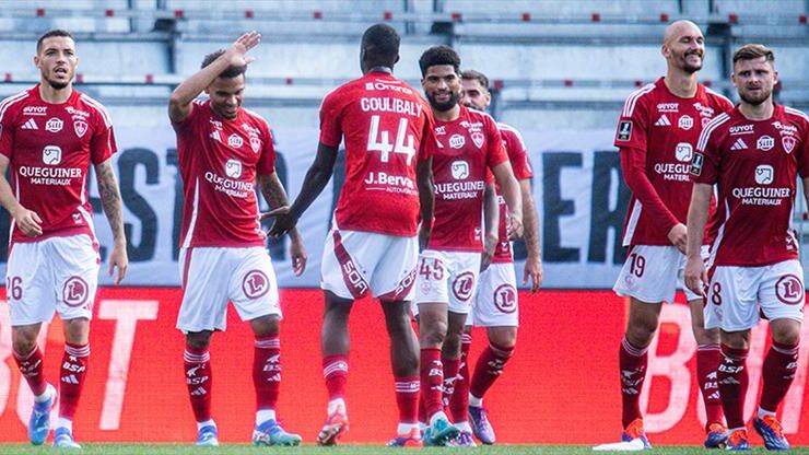 Brest, Saint-Etienne’i 4-0 Mağlup Ederek Ligue 1’de Fark Yarattı