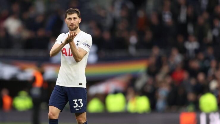 Galatasaray, Ben Davies Transferini Değerlendiriyor