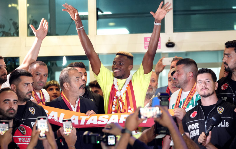 Galatasaray, Victor Osimhen'i Kiraladı: Transfer Gelişmeleri