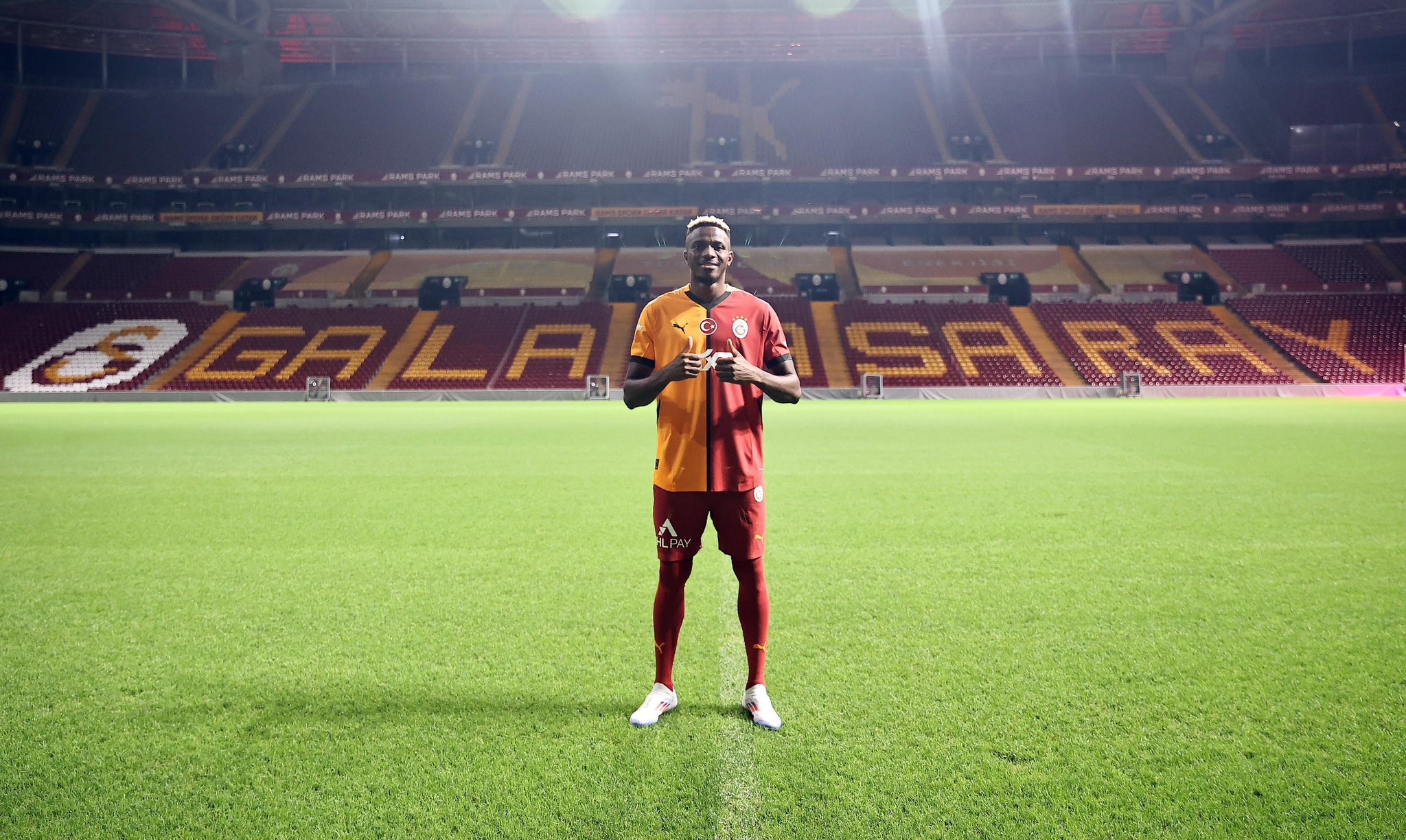 Galatasaray Victor Osimhen'i Transfer Etti