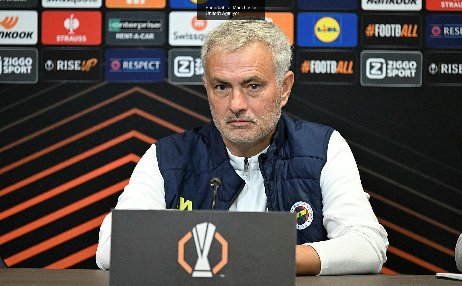 Fenerbahçe, Manchester United'ı Ağırlıyor