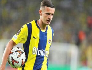 Fenerbahçe’de Sebastian Szymanski’nin Performansı ve Tartışmalar