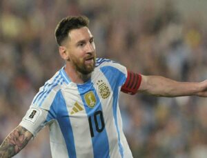 Lionel Messi, Tüm Zamanların En İyi Futbolcusu Seçildi